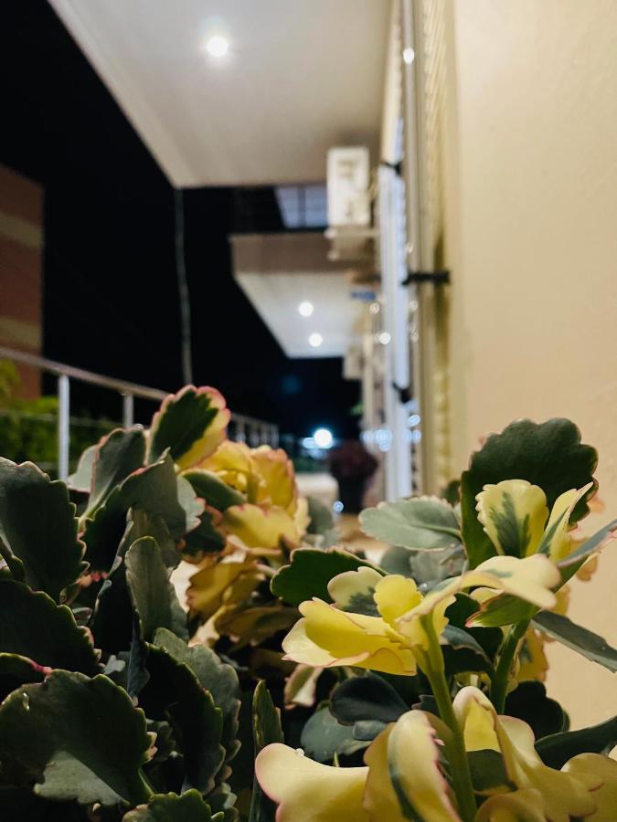 Orea Hotel Himare Exterior photo
